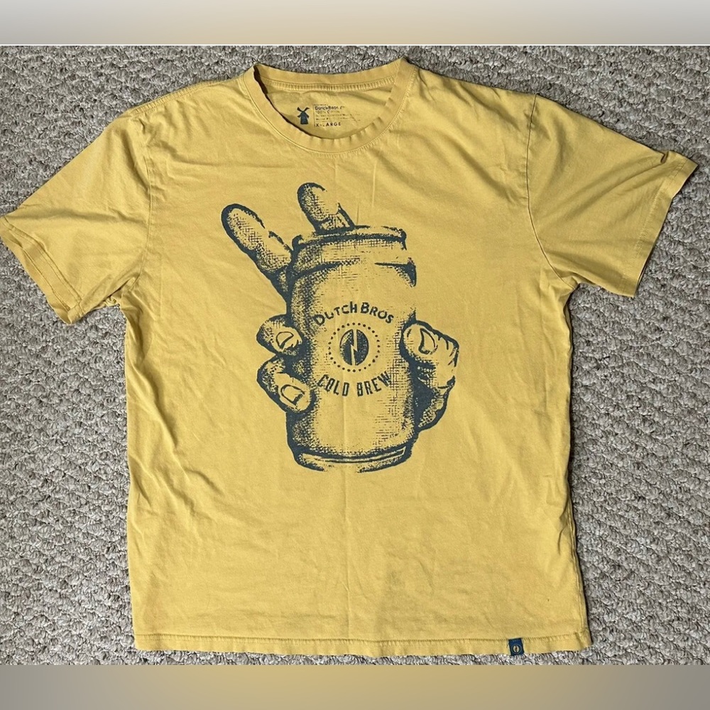 DUTCH Bros BROTHERS MAFIA Cold BREW Peace GOLD Logo COFFEE T-Shirt - Size XL